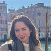 universitaria, disponible todas las tardes para dar clases